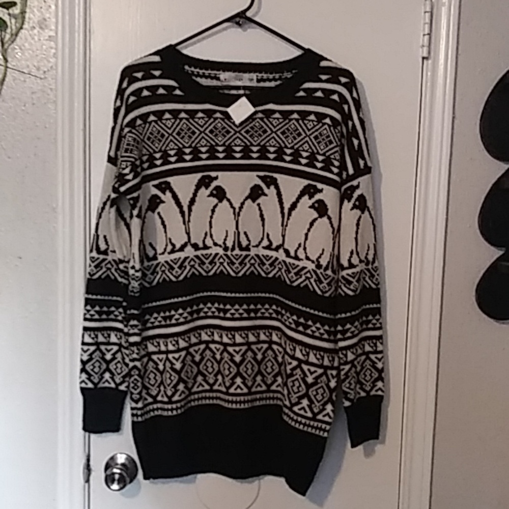 LOVECRAZY.. SWEATER